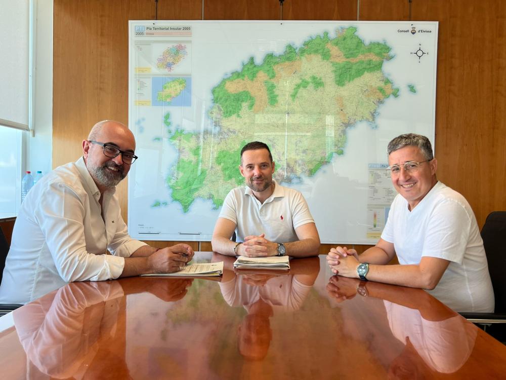 Imagen El Consell d’Eivissa inicia una ronda de contactes amb els ajuntaments de l’illa per explorar la creació d’una àrea de prestació conjunta del taxi