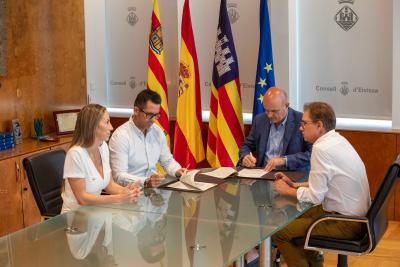 Imagen El Consell i l’Ajuntament d’Eivissa signen el conveni de col•laboració...